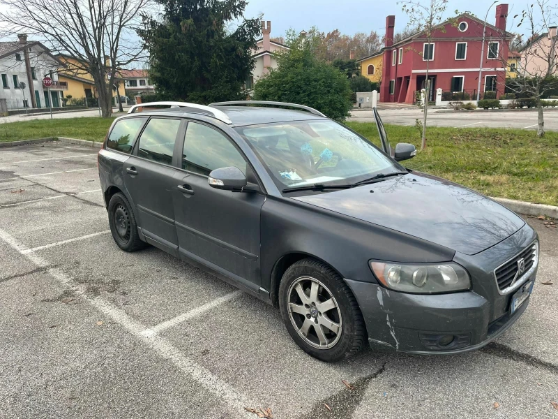 Volvo V50 2.0D 136кс КОЖА АВТОПИЛОТ FACELIFT KINETIK, снимка 4 - Автомобили и джипове - 51511387