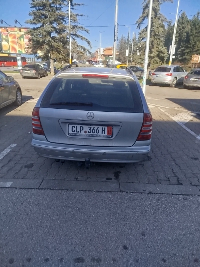 Mercedes-Benz C 220, снимка 4 - Автомобили и джипове - 52808937