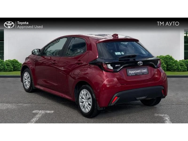 Toyota Yaris 1.5 FANCY 6MT, снимка 2 - Автомобили и джипове - 54088312