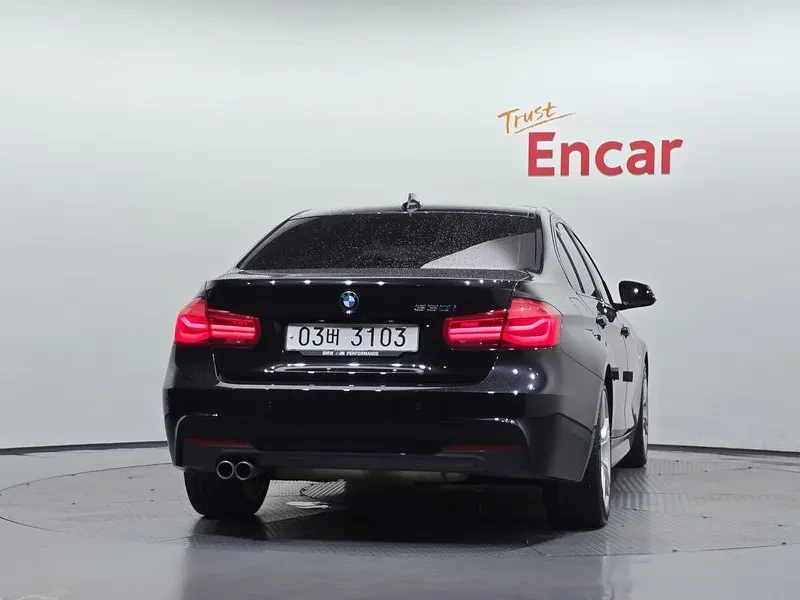 BMW 330 I M Sports, снимка 4 - Автомобили и джипове - 55928847