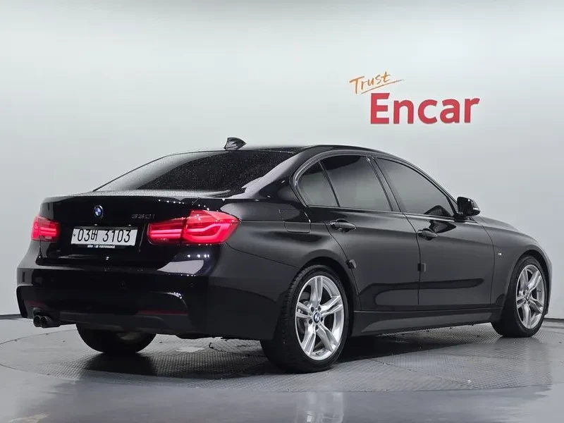 BMW 330 I M Sports, снимка 2 - Автомобили и джипове - 55928847