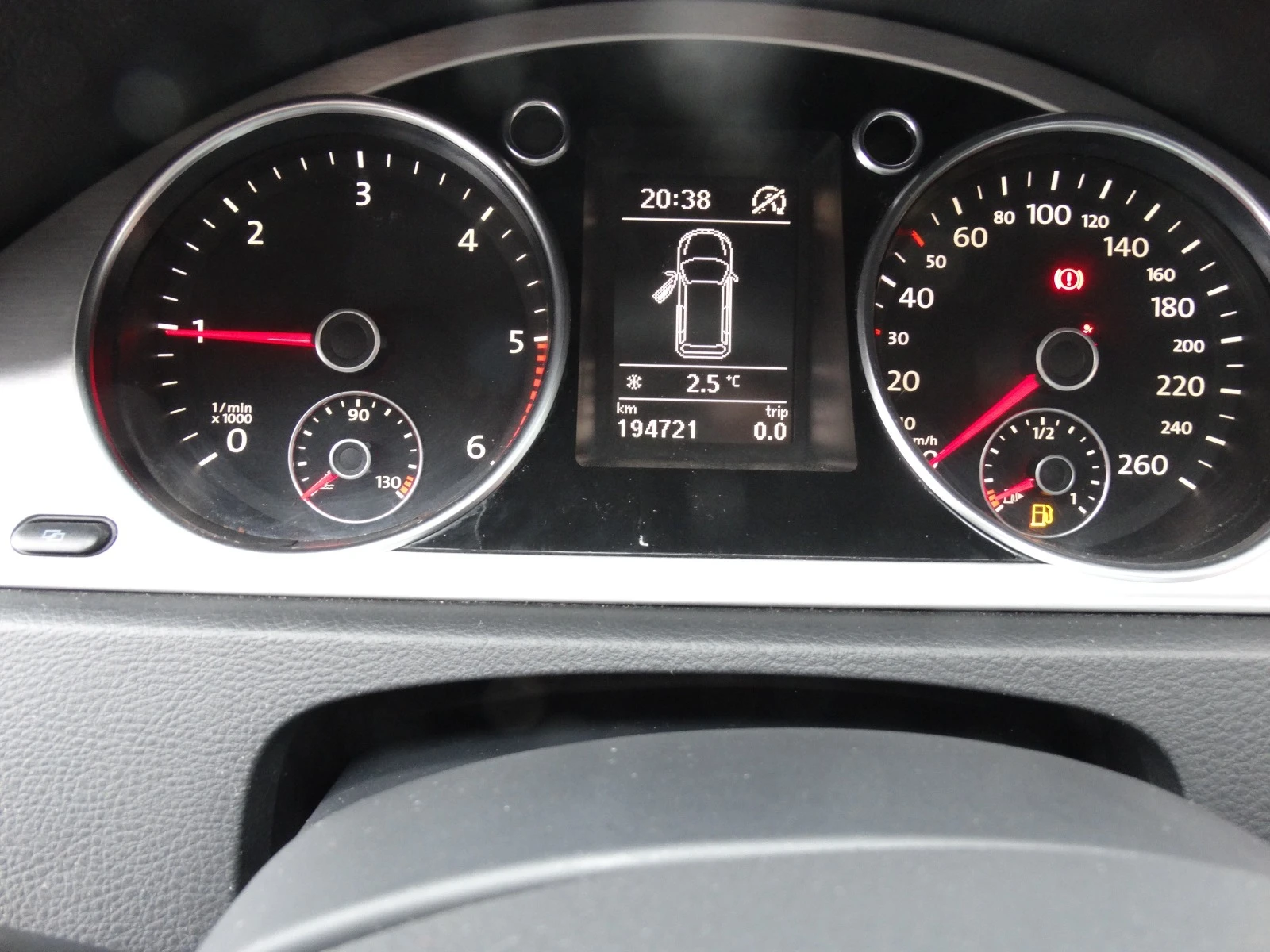 VW Passat 2, 0 TDI | Mobile.bg — изображение 12