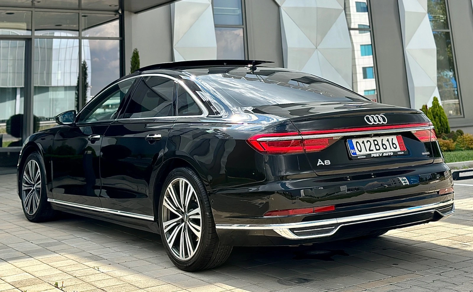 Audi A8 50TDI#DISTRONIC#PODGREV#OBDUH#PANORAMA#360 CAMERA# - изображение 4