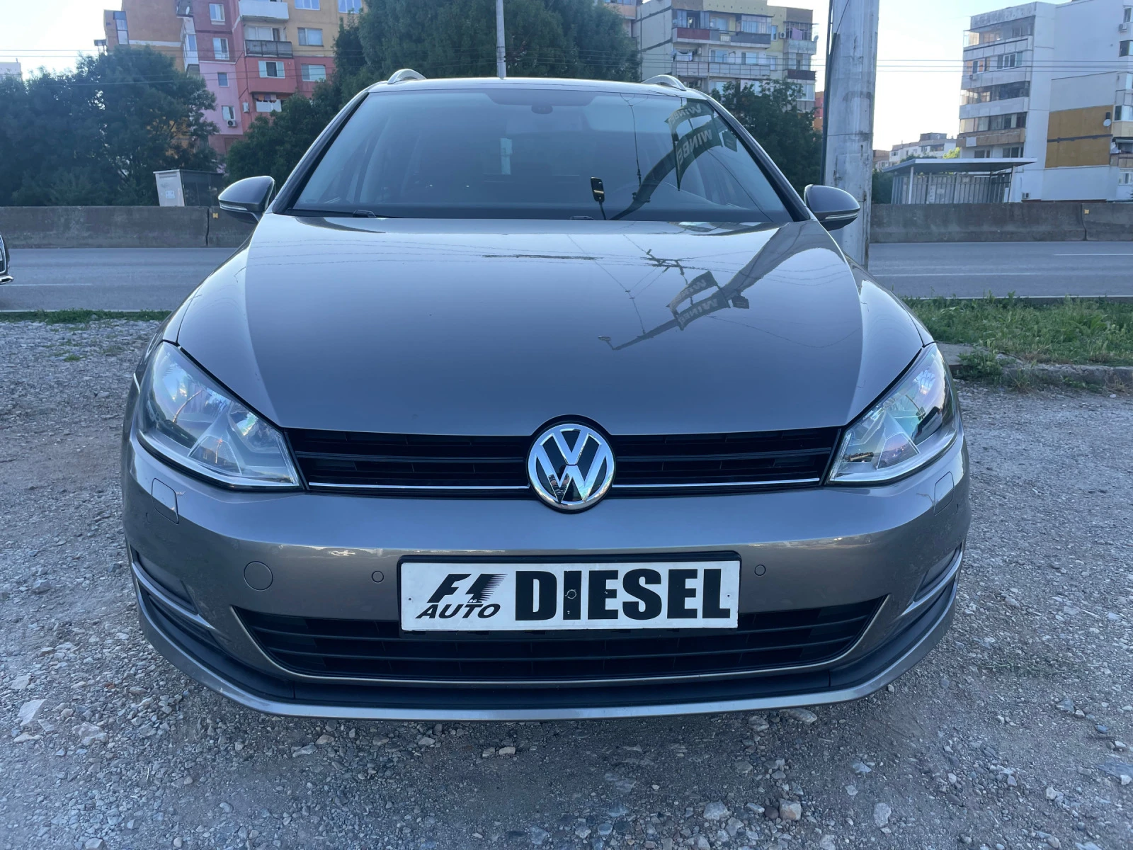 VW Golf 1.6TDI-АВТОМАТ-ПАНОРАМА-НАВИ - изображение 2