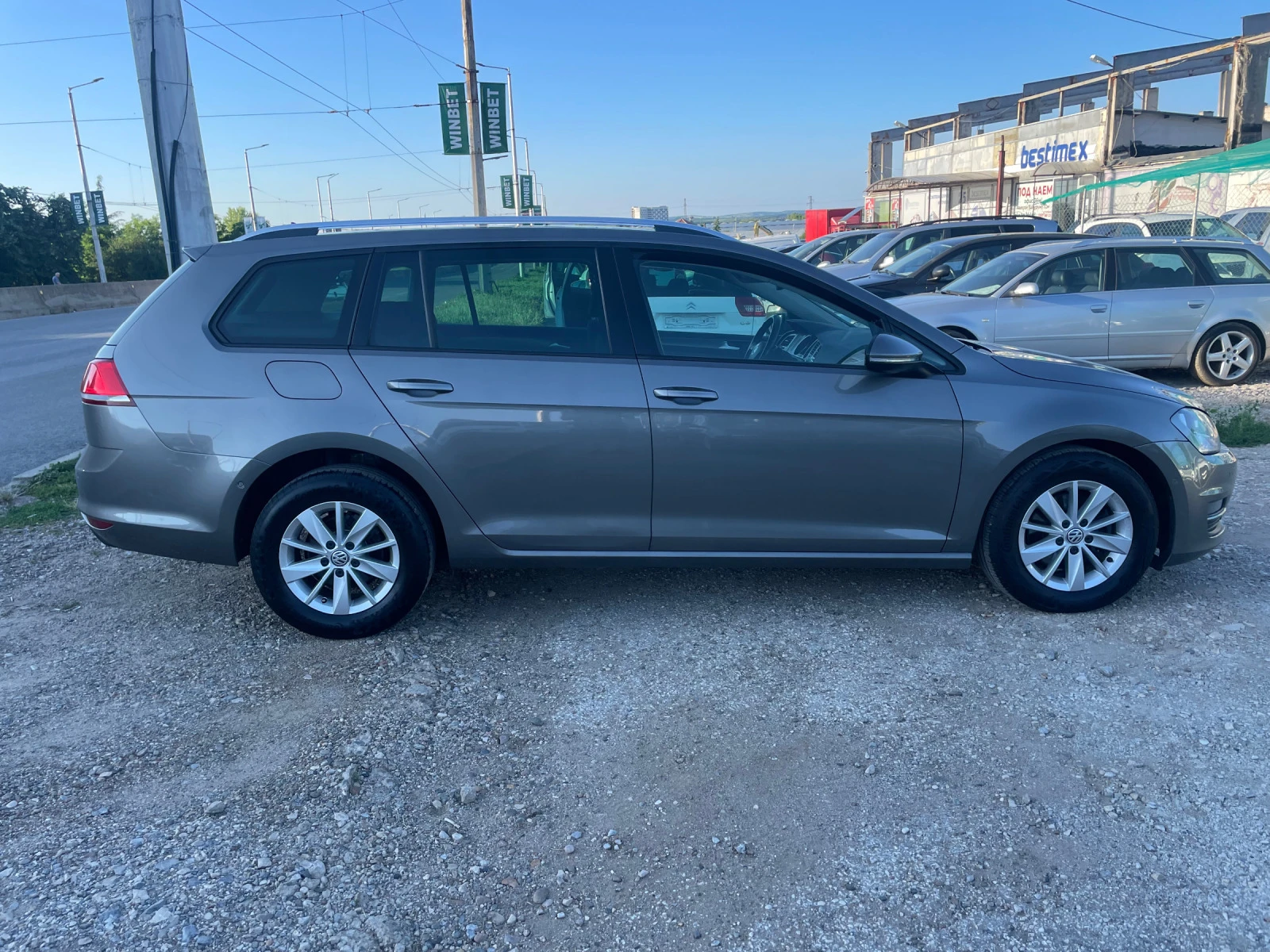 VW Golf 1.6TDI-АВТОМАТ-ПАНОРАМА-НАВИ - изображение 4