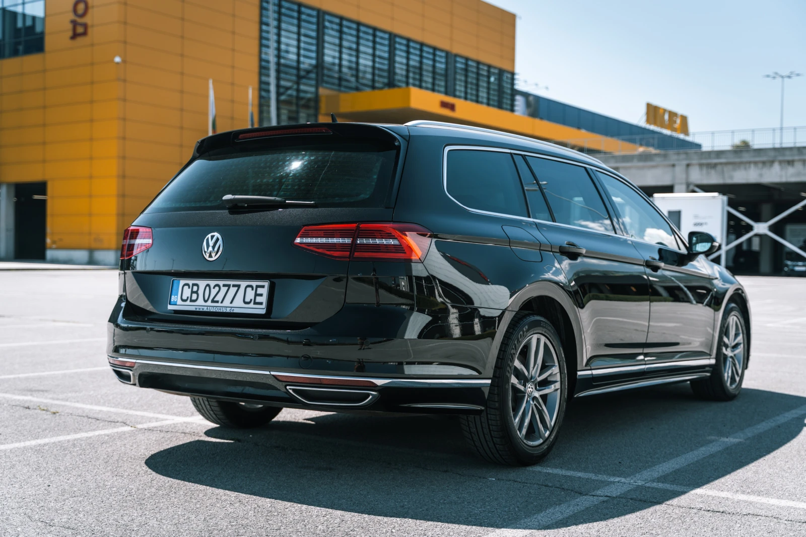 VW Passat  R Line 190кс DSG-6 - изображение 8