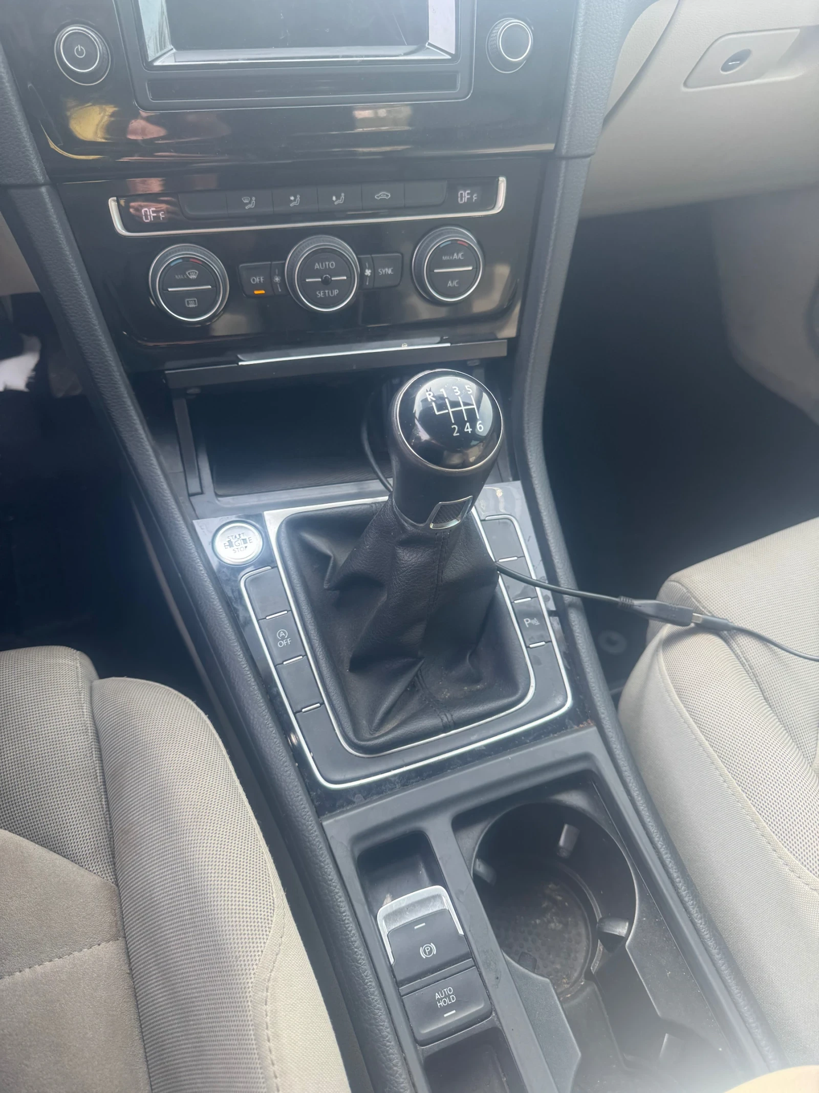 VW Golf 2.0/TDI/150, снимка 11 - Автомобили и джипове - 54096391