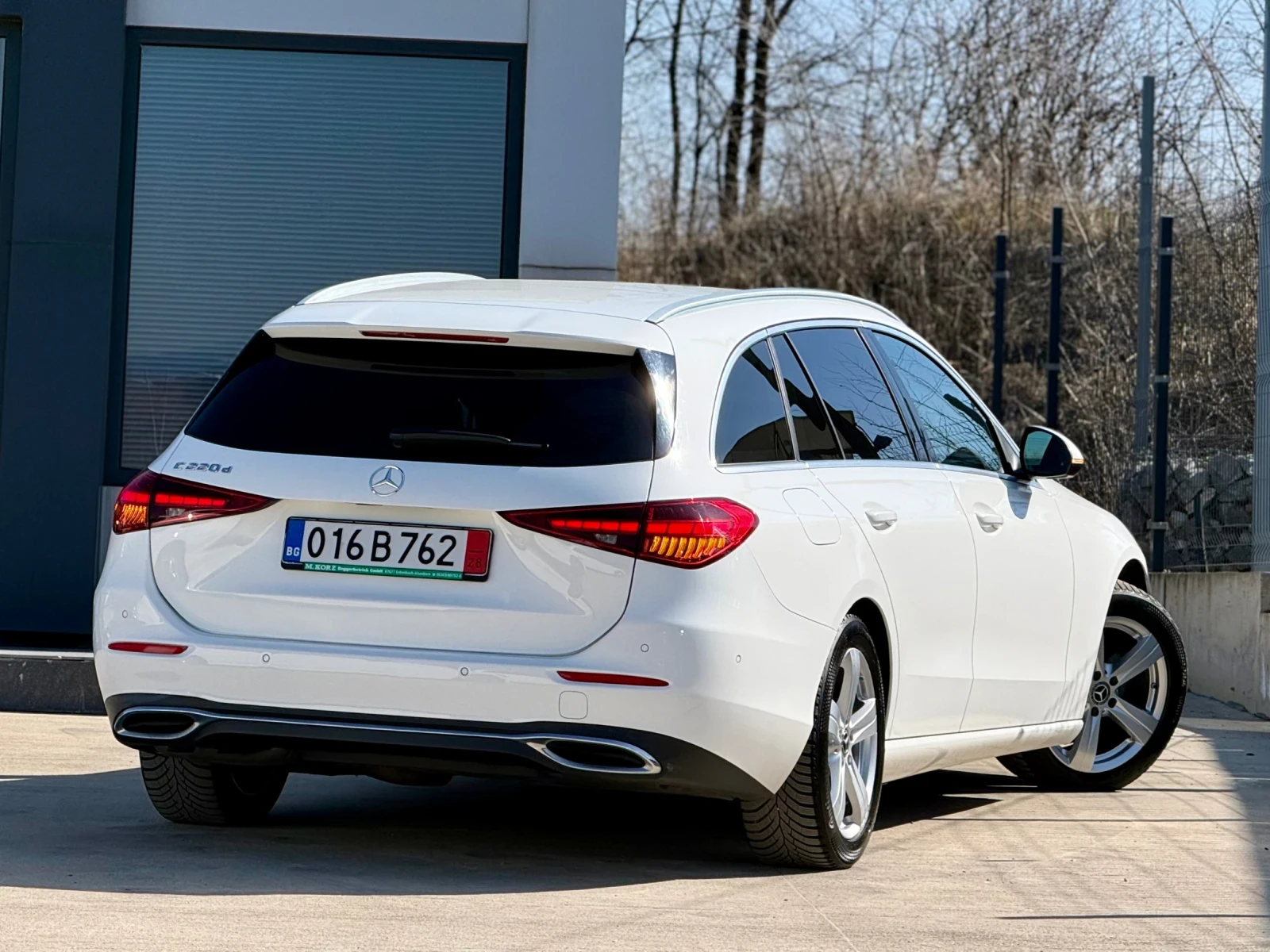 Mercedes-Benz C 220 220HP / MILD-HYBRID / AVANTGARDE / ПОДГРЕВ / NAVI , снимка 5 - Автомобили и джипове - 53860772