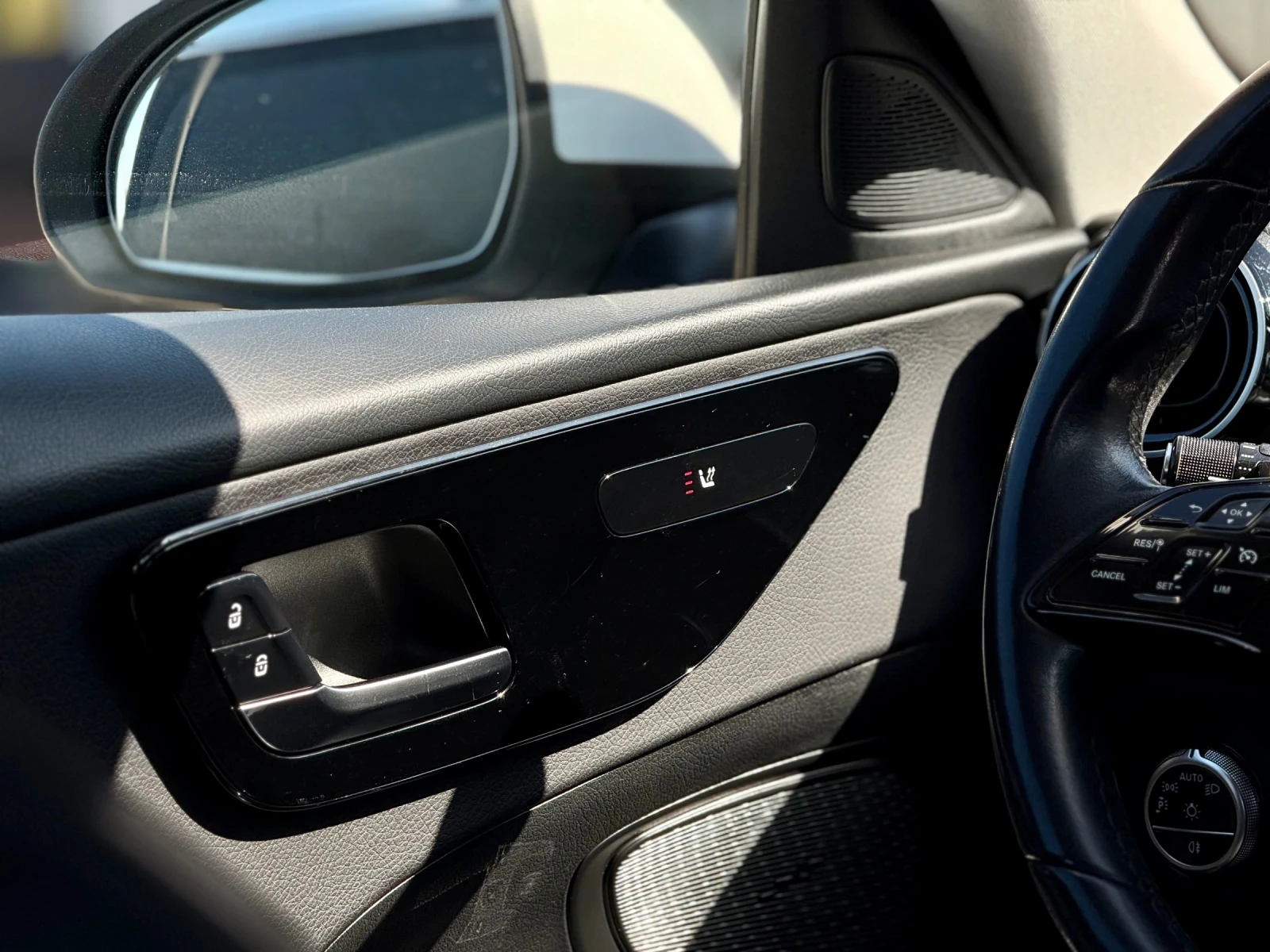 Mercedes-Benz C 220 220HP / MILD-HYBRID / AVANTGARDE / ПОДГРЕВ / NAVI , снимка 12 - Автомобили и джипове - 53860772