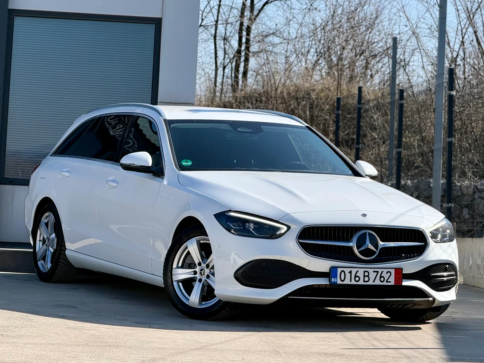 Mercedes-Benz C 220 220HP / MILD-HYBRID / AVANTGARDE / ПОДГРЕВ / NAVI , снимка 3 - Автомобили и джипове - 53860772