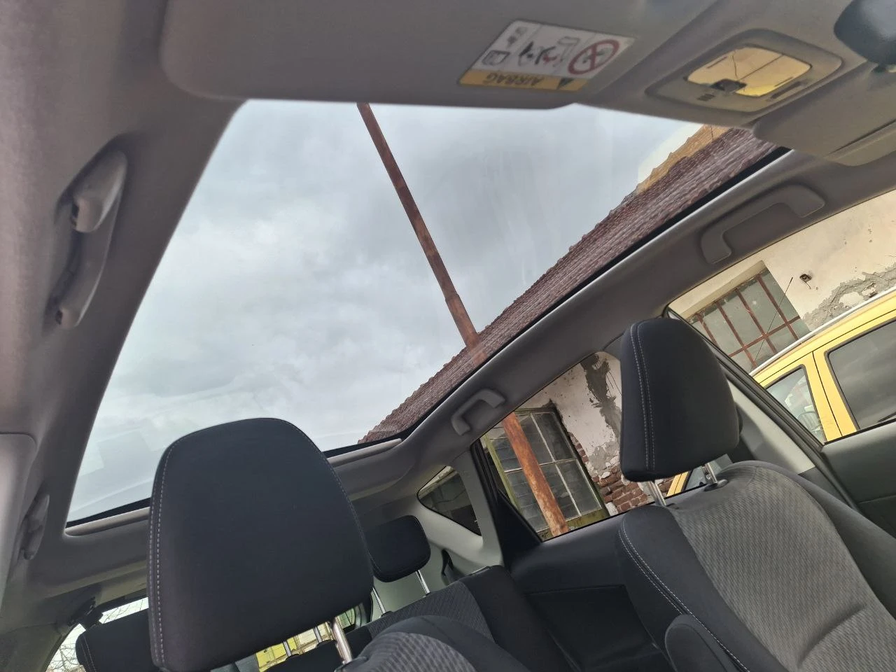 Toyota Verso S, снимка 12 - Автомобили и джипове - 53866502