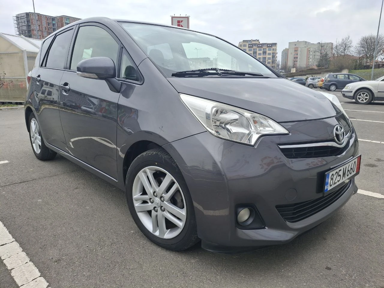 Toyota Verso S, снимка 4 - Автомобили и джипове - 53866502