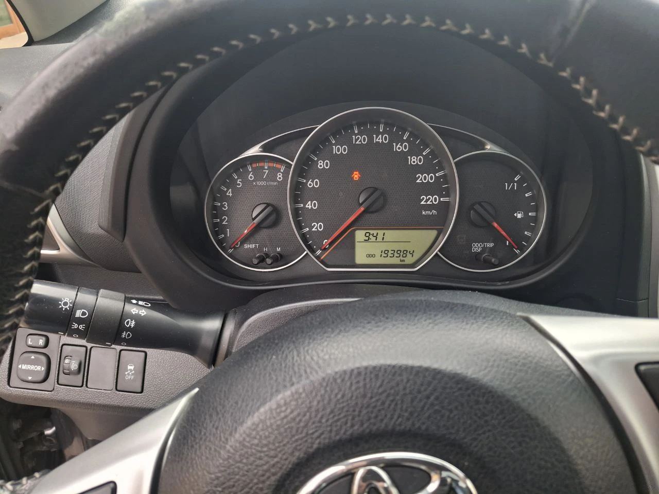 Toyota Verso S, снимка 11 - Автомобили и джипове - 53866502