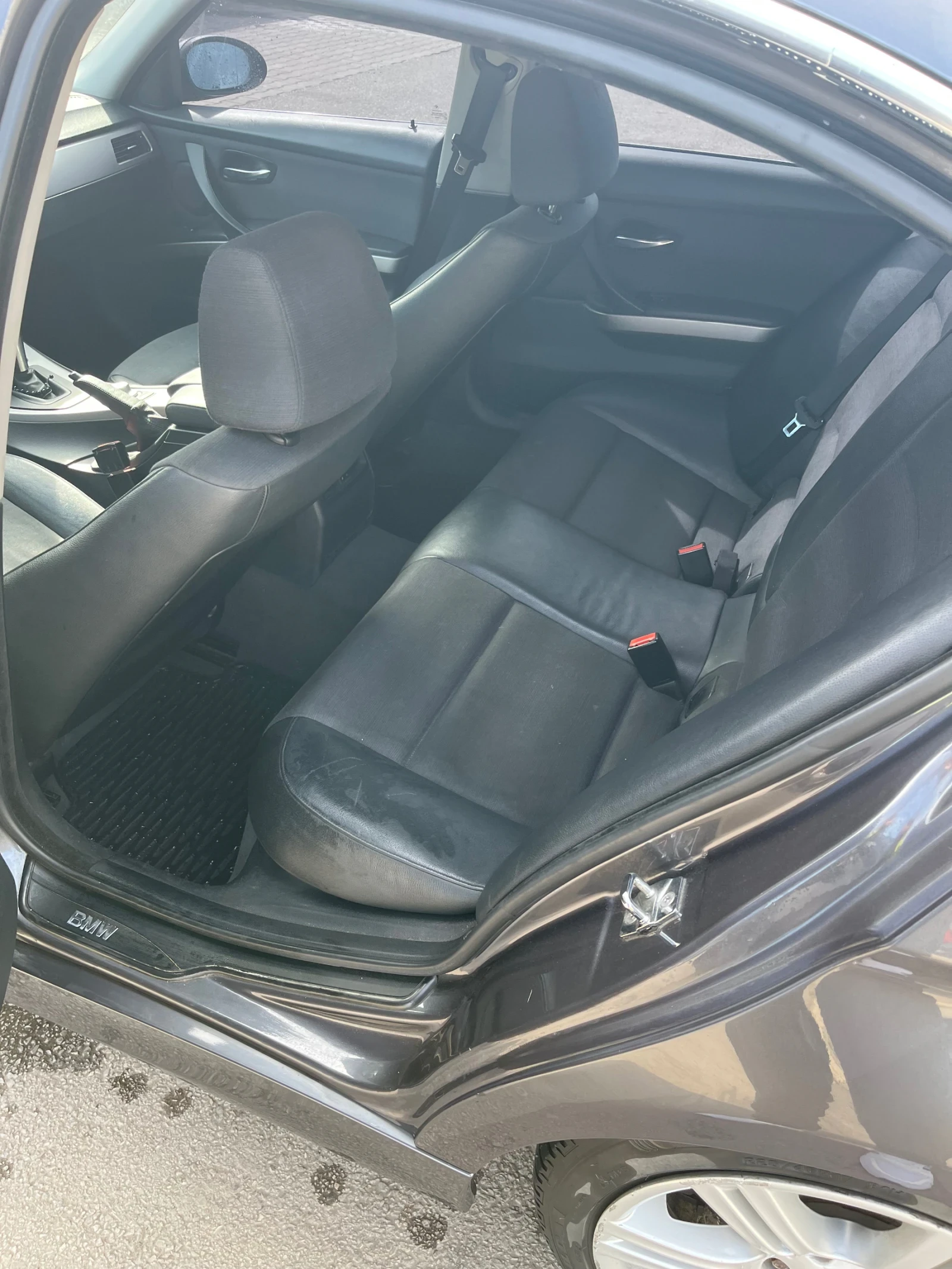 BMW 330, снимка 7 - Автомобили и джипове - 53883927