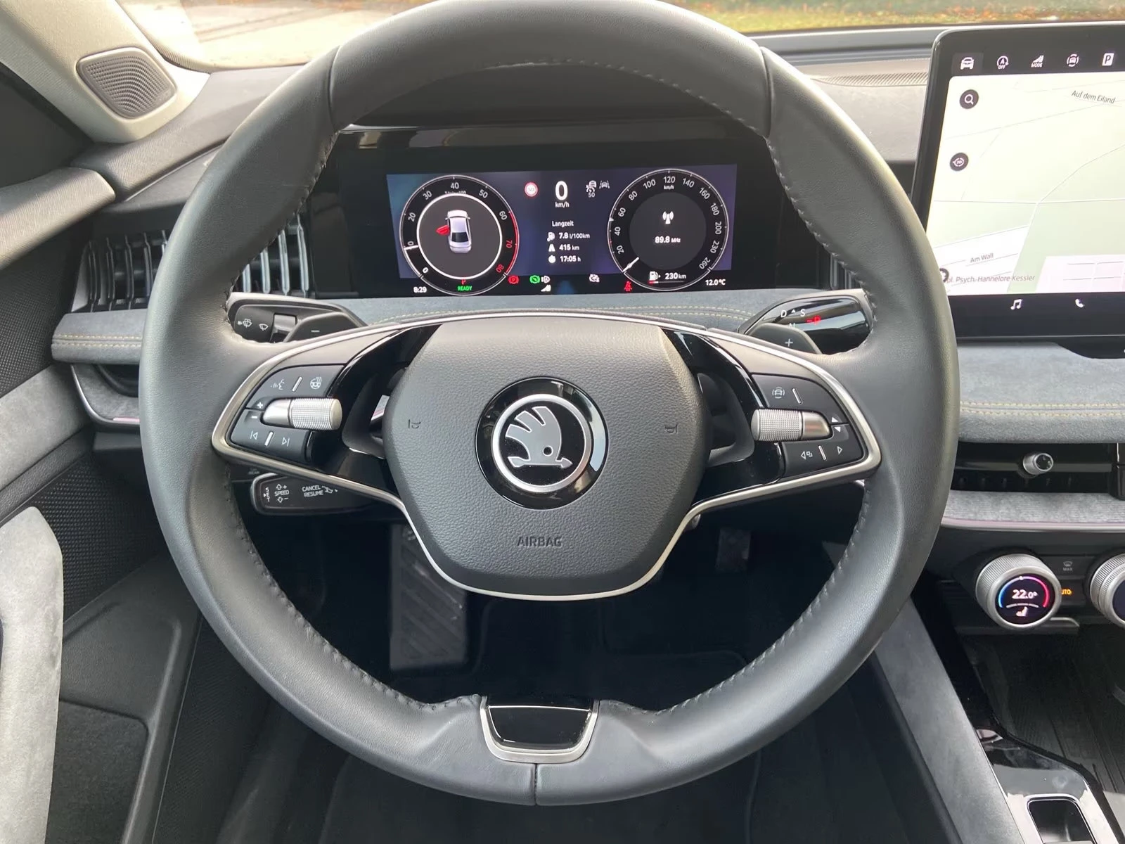 Skoda Superb 1.5TSI/150HP/SELECTION/DSG/CAM/AHK/ACC/CPLAY/127q, снимка 11 - Автомобили и джипове - 54109627