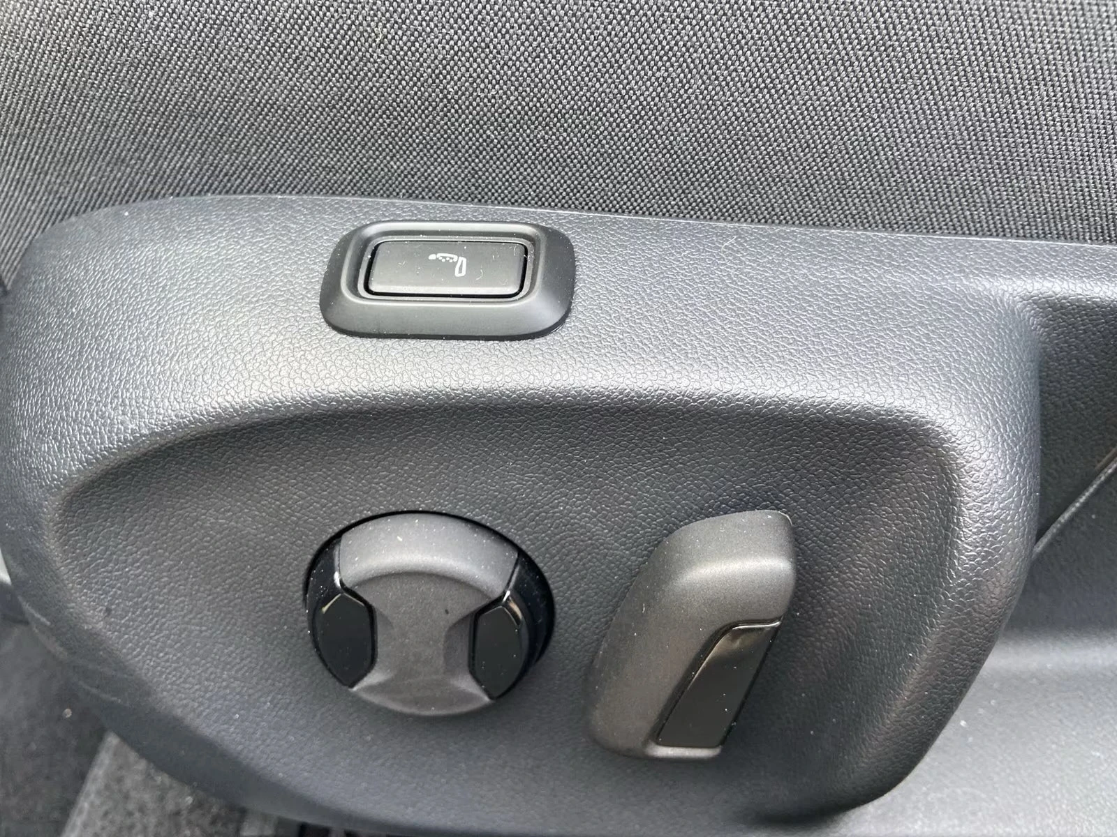 Skoda Superb 1.5TSI/150HP/SELECTION/DSG/CAM/AHK/ACC/CPLAY/127q, снимка 14 - Автомобили и джипове - 54109627