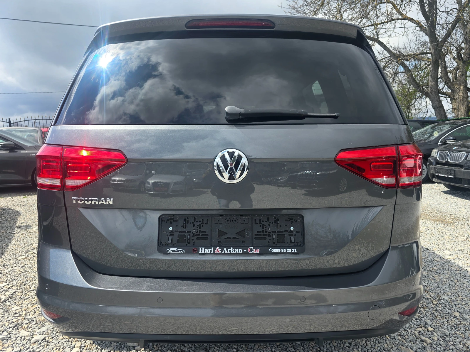 VW Touran 1.6TDI-ЕВРО 6В-АВТОМАТИК-7 МЕСТЕН, снимка 5 - Автомобили и джипове - 54157734