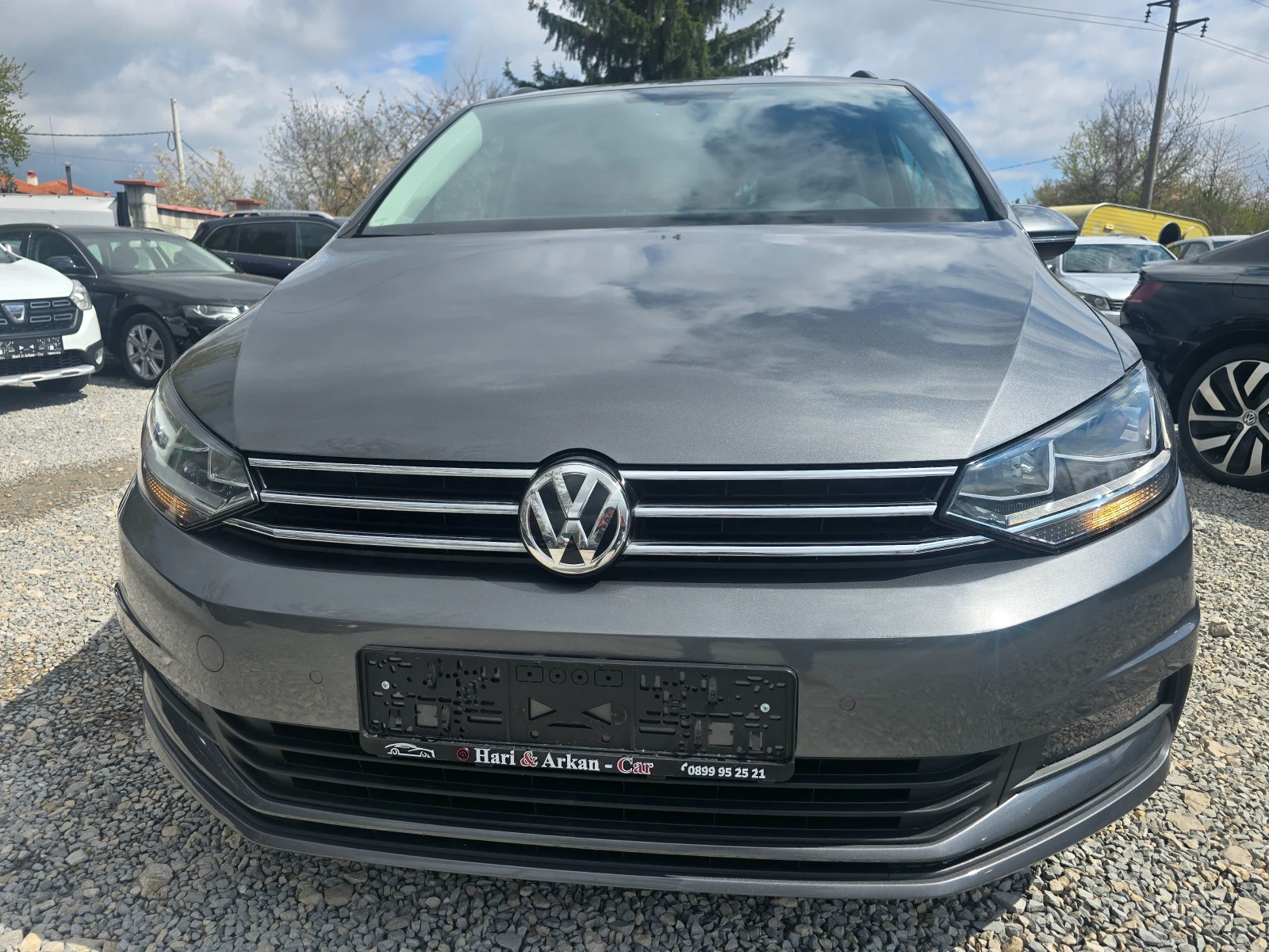 VW Touran 1.6TDI-ЕВРО 6В-АВТОМАТИК-7 МЕСТЕН, снимка 2 - Автомобили и джипове - 54157734