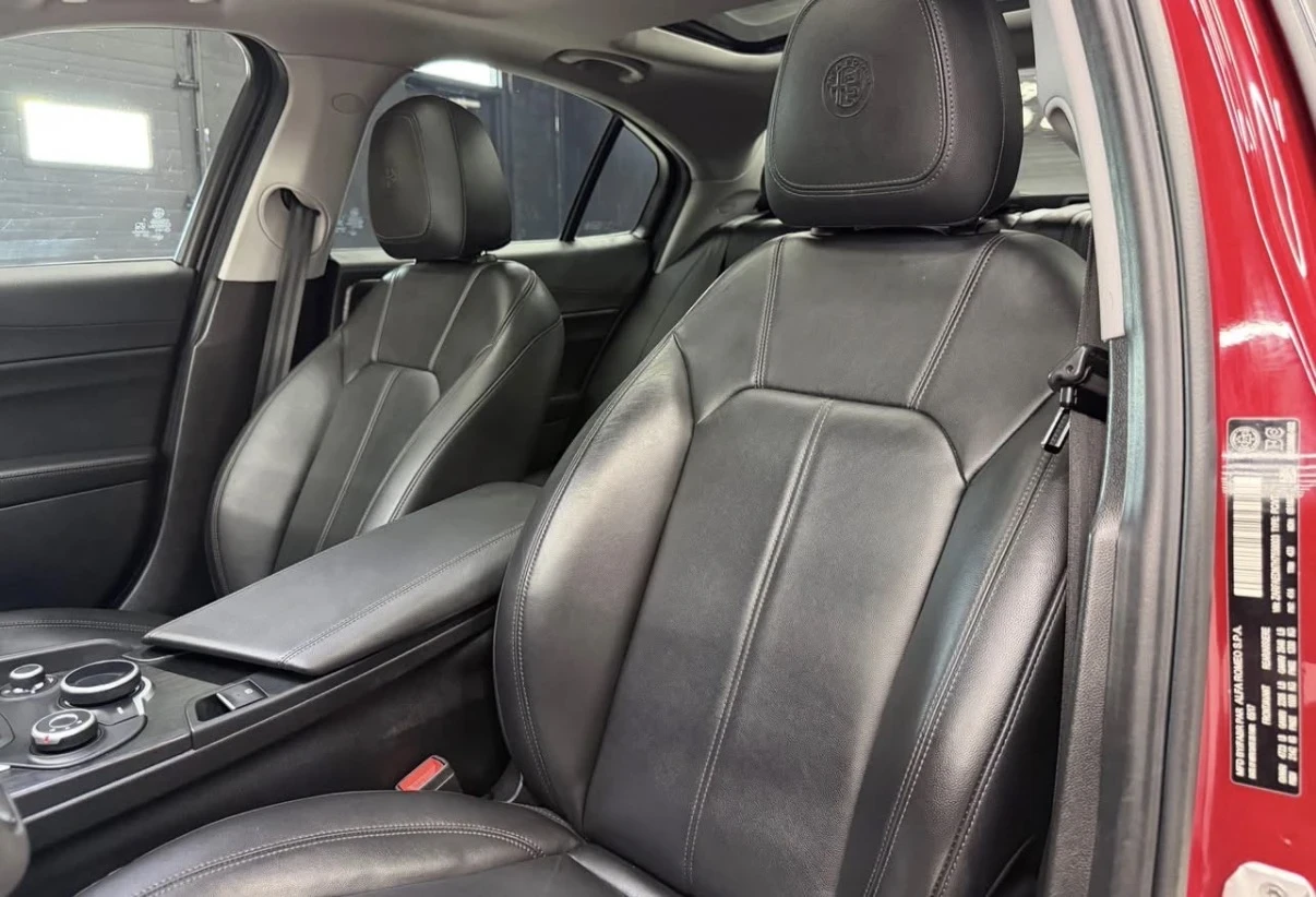 Alfa Romeo Giulia Q4 KEYLESS ПЪЛНА СЕРВИЗНА ИСТОРИЯ БЕЗ ИНЦИДЕНТ, снимка 11 - Автомобили и джипове - 54210391