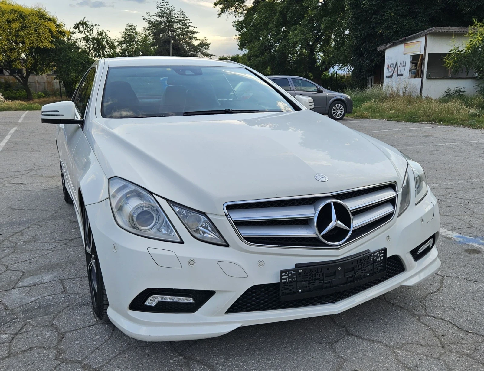 Mercedes-Benz E 220 2.2 CDI.., снимка 2 - Автомобили и джипове - 54991199