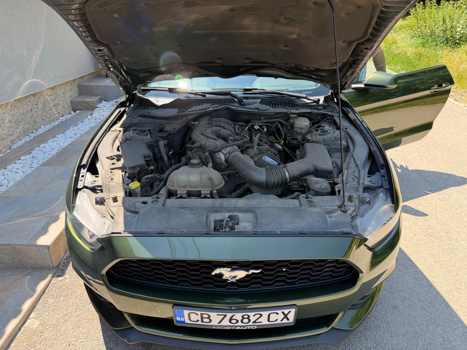 Ford Mustang 3.7 V6 Automatic, снимка 12 - Автомобили и джипове - 54991445