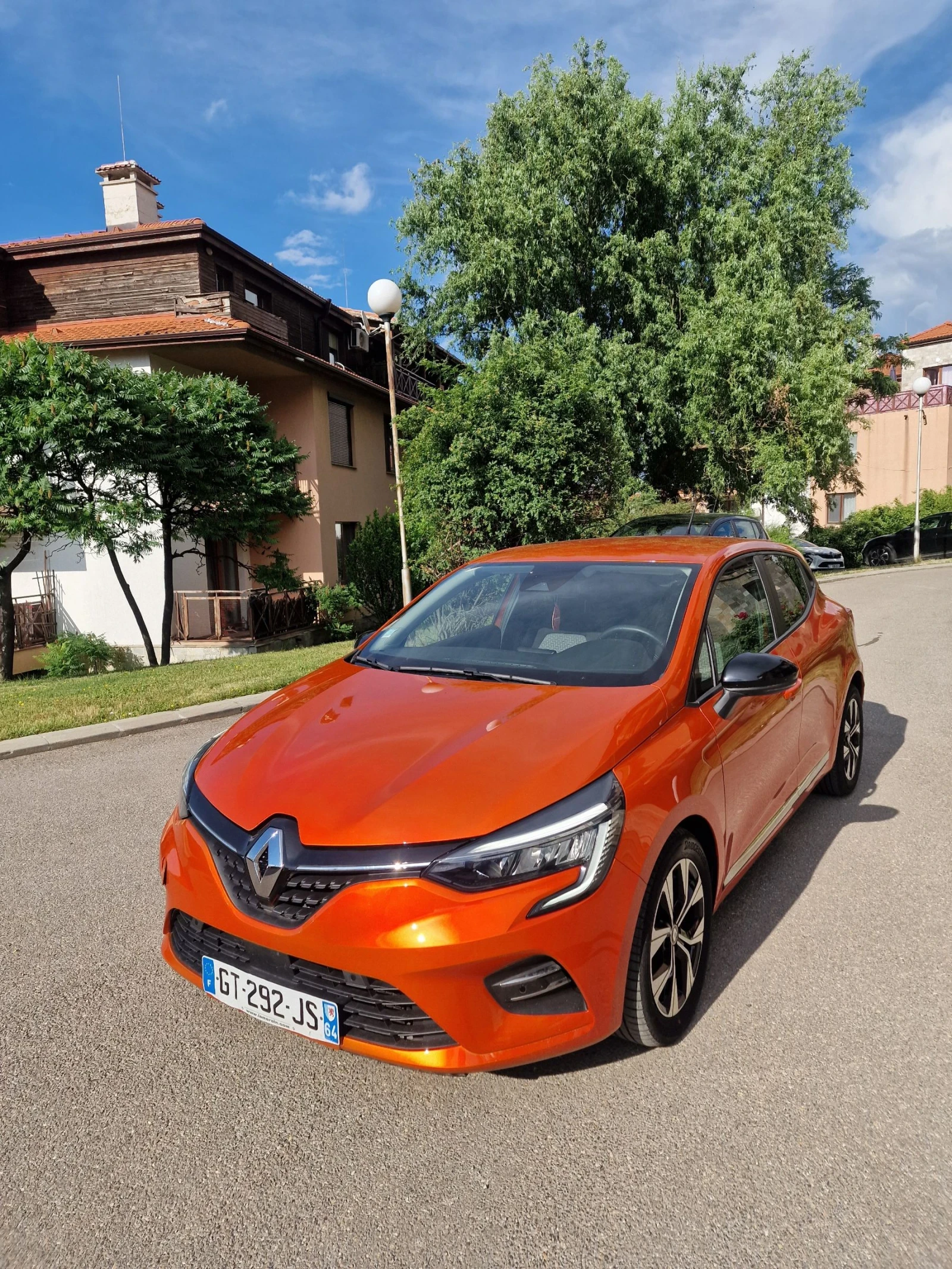 Renault Clio 1.6 E-tech Hybrid , снимка 5 - Автомобили и джипове - 55084742
