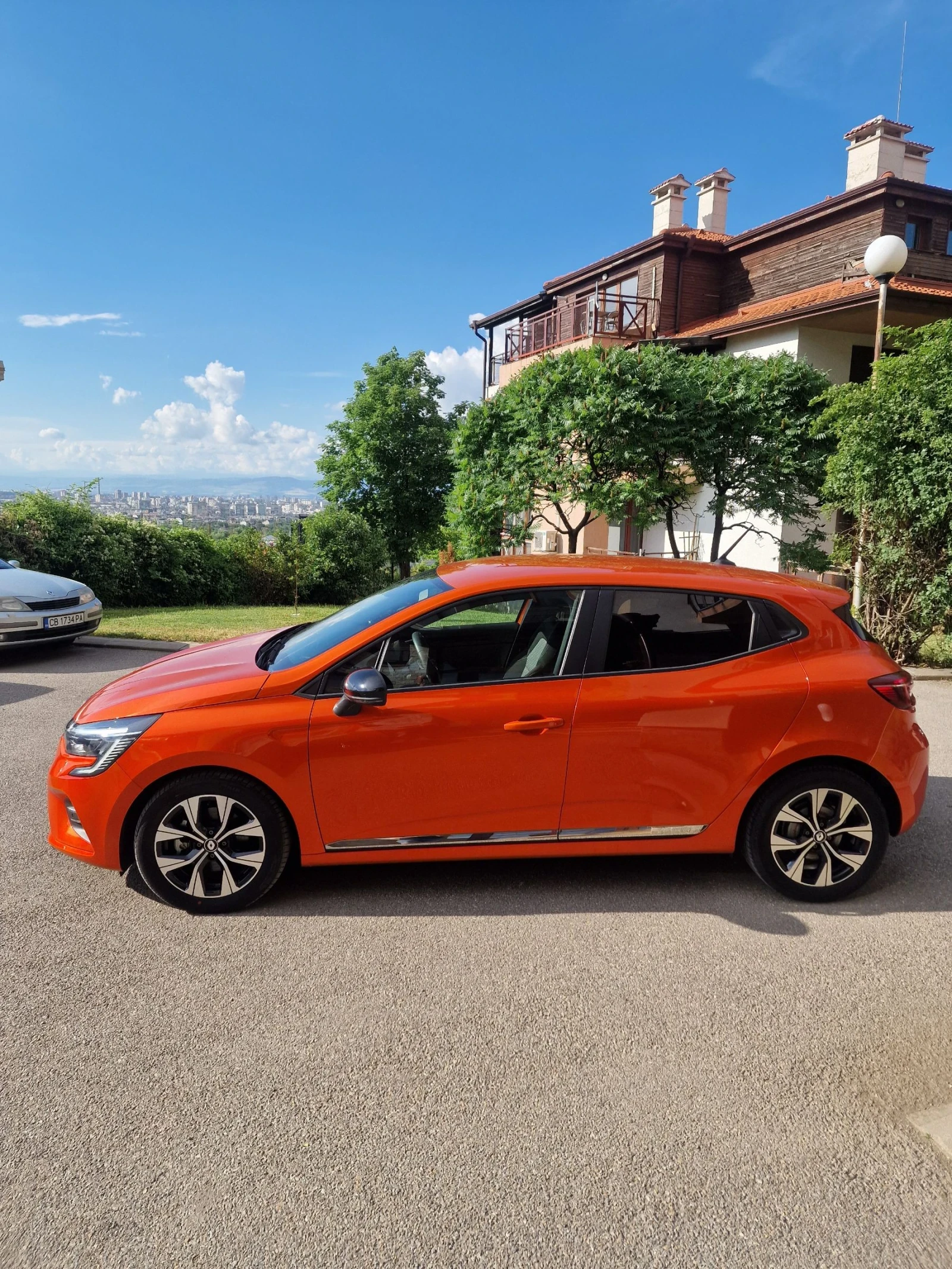 Renault Clio 1.6 E-tech Hybrid , снимка 3 - Автомобили и джипове - 55084742