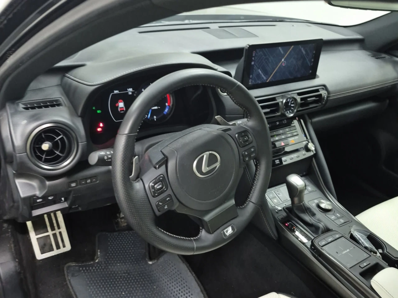 Lexus IS 350 AWD 3.5L 6cyl, снимка 6 - Автомобили и джипове - 55134930