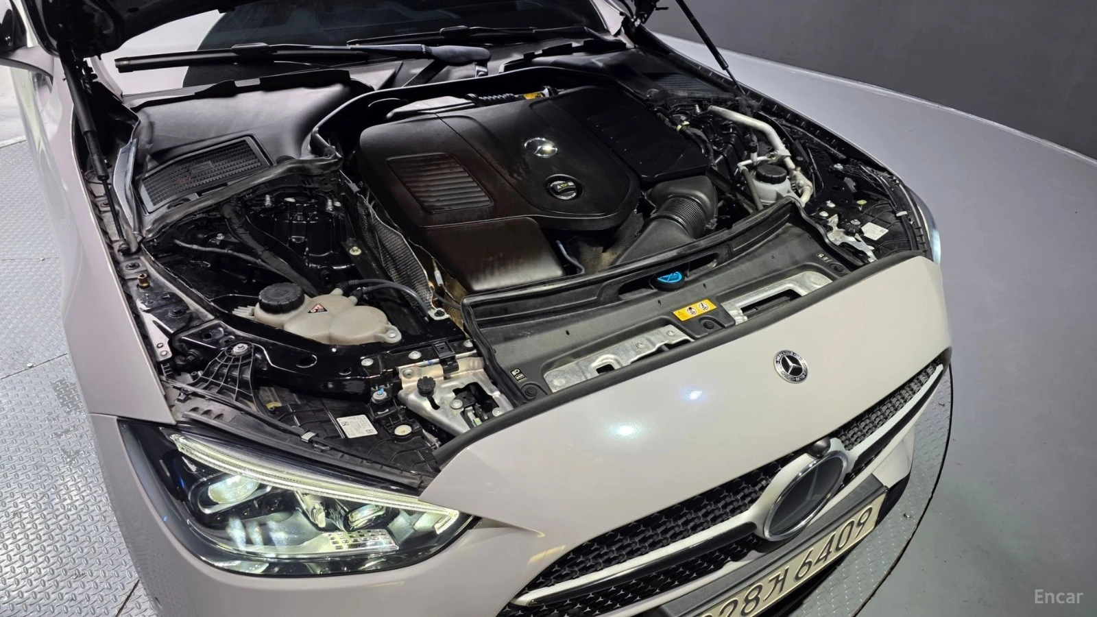 Mercedes-Benz C 300 4MATIC/AMG-LINE/SUNROOF/DRIVE-ASSISTS/360VIEW, снимка 17 - Автомобили и джипове - 55446649