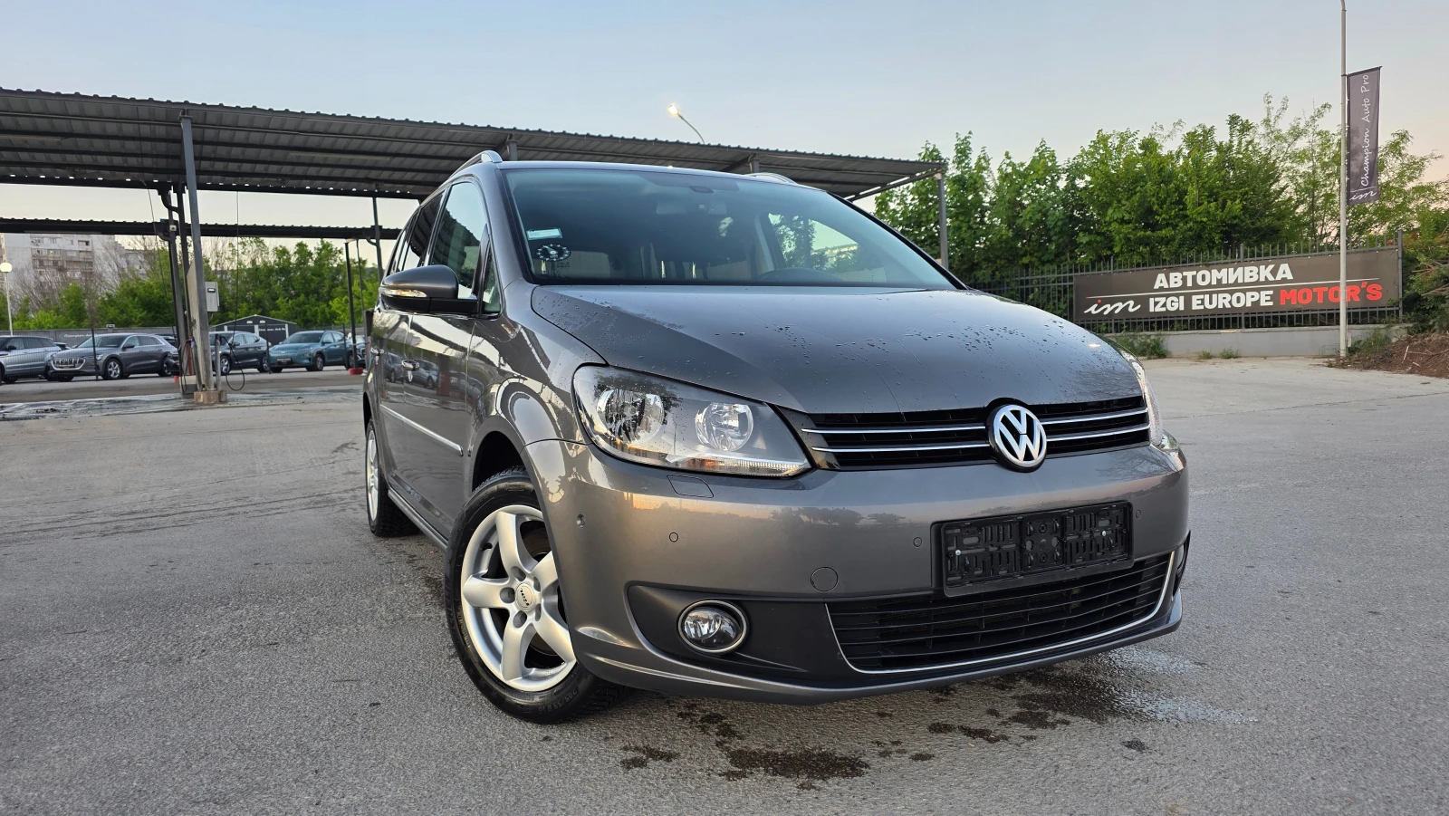 VW Touran АВТОМАТ/R-LINE/7m, снимка 3 - Автомобили и джипове - 55513964