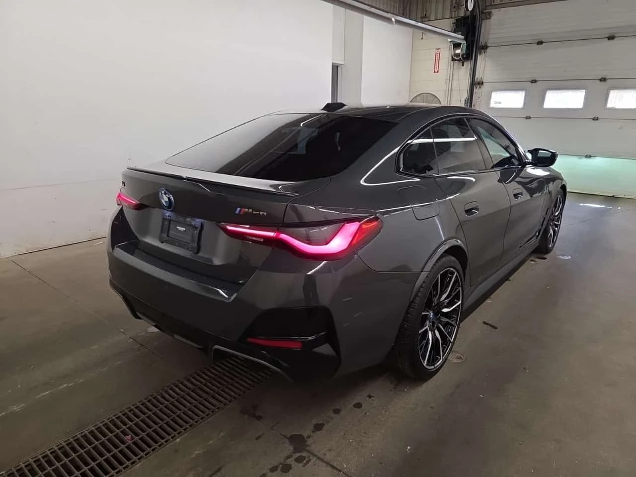 BMW i4 M50  CARFAX, снимка 2 - Автомобили и джипове - 55728509