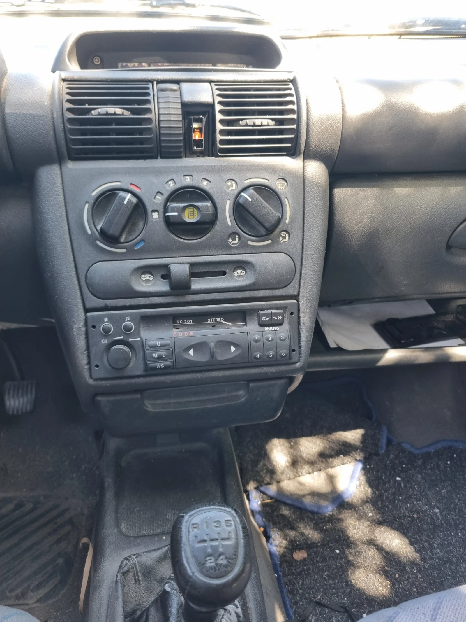 Opel Corsa 1.2 бензин, снимка 3 - Автомобили и джипове - 55960599