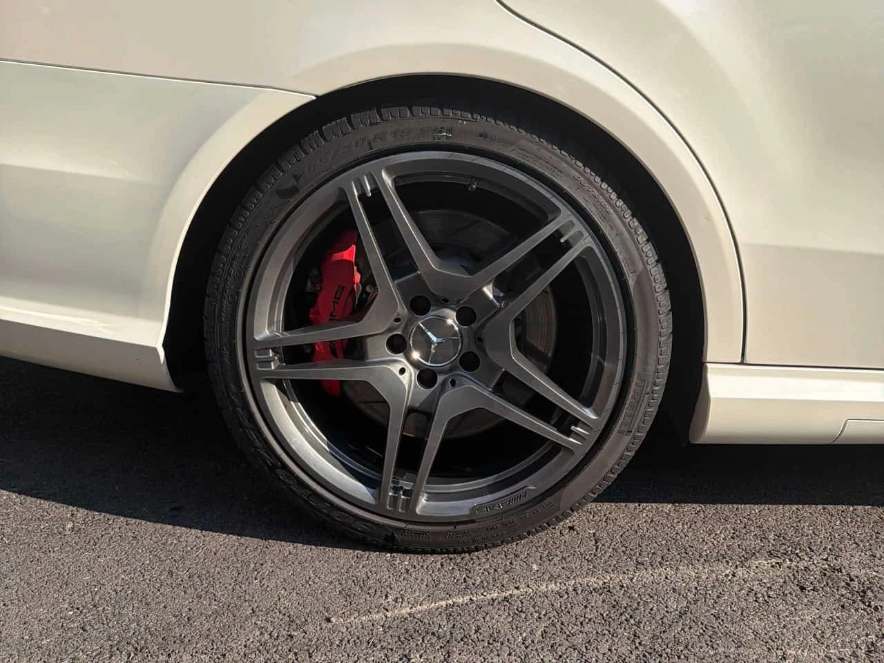 Mercedes-Benz E 63 AMG * CARFAX * , снимка 6 - Автомобили и джипове - 56185918