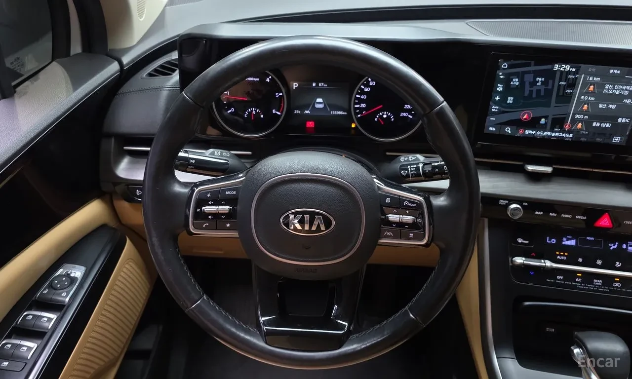 Kia Carnival, снимка 13 - Автомобили и джипове - 56719103