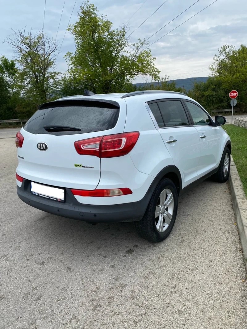 Kia Sportage 1.6i , снимка 6 - Автомобили и джипове - 47527891