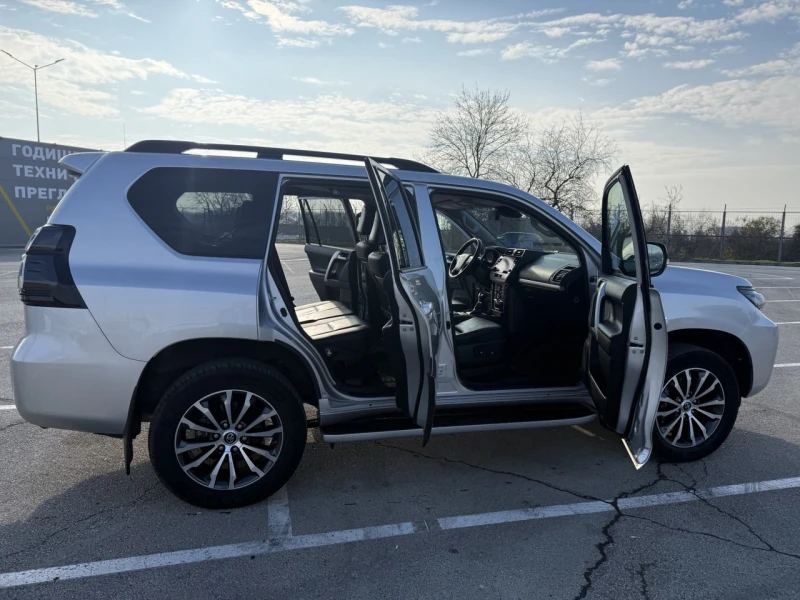 Toyota Land cruiser BLACK EDITION, снимка 5 - Автомобили и джипове - 52762968