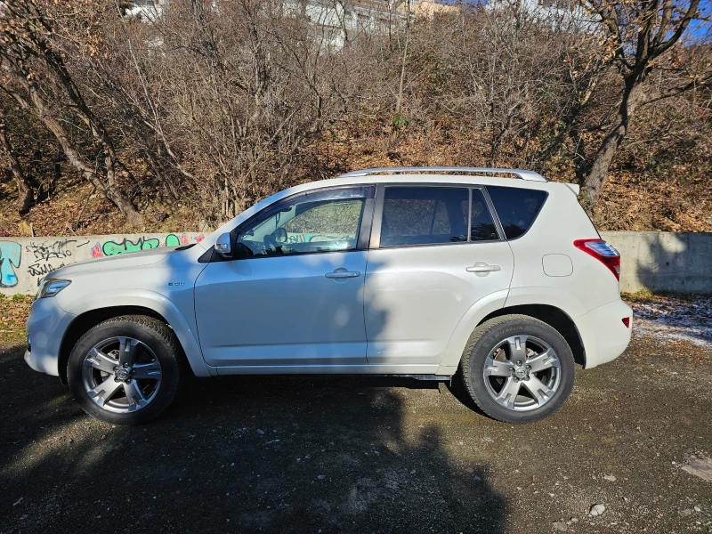Toyota Rav4 2.2, снимка 2 - Автомобили и джипове - 53192700