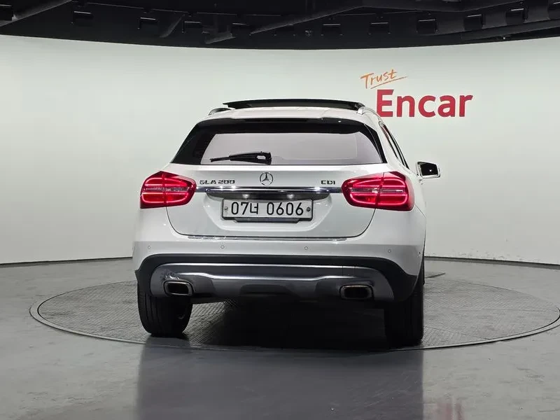 Mercedes-Benz GLA X156 200 Cdi, снимка 4 - Автомобили и джипове - 55829996