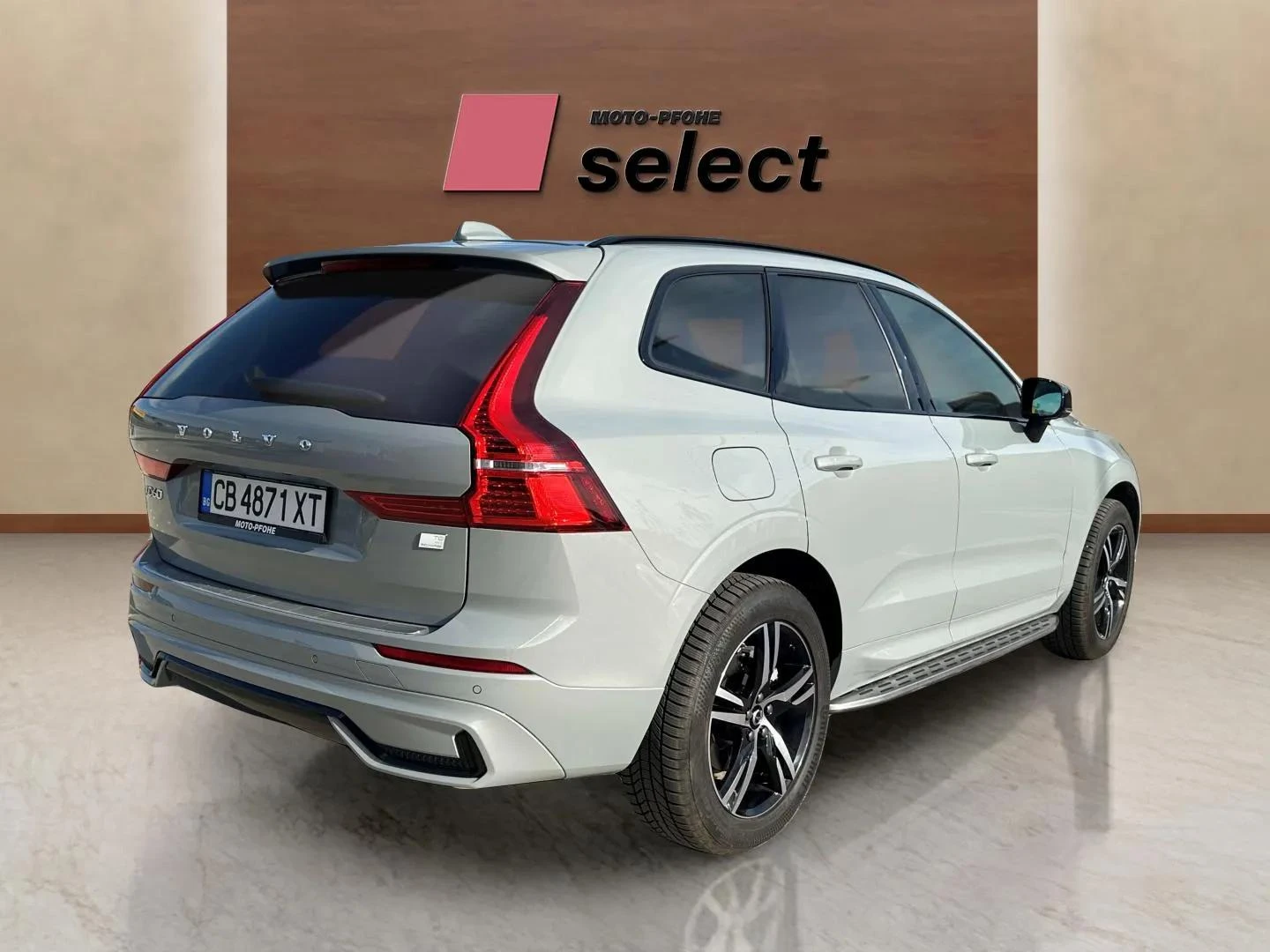 Volvo XC60 2.0 T8 - изображение 7