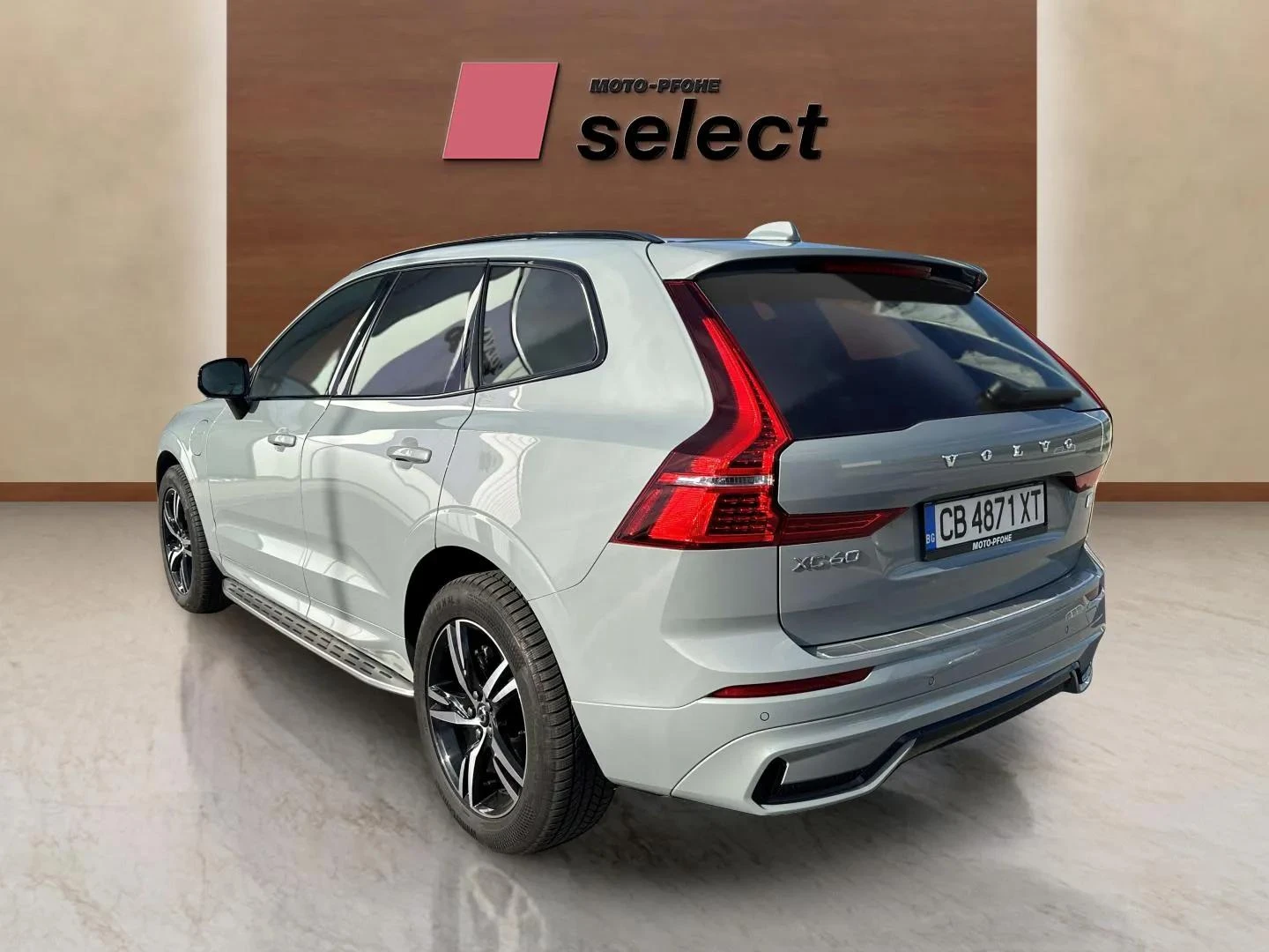 Volvo XC60 2.0 T8 - изображение 8