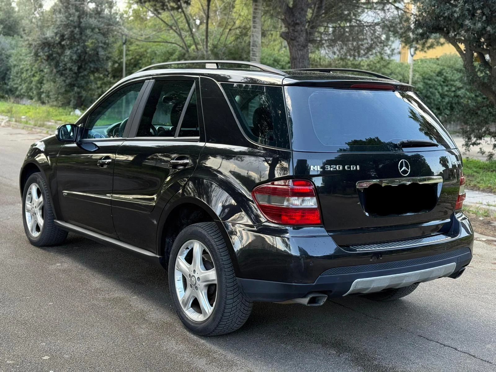 Mercedes-Benz ML 320 КАТО НОВ, снимка 3 - Автомобили и джипове - 53513913
