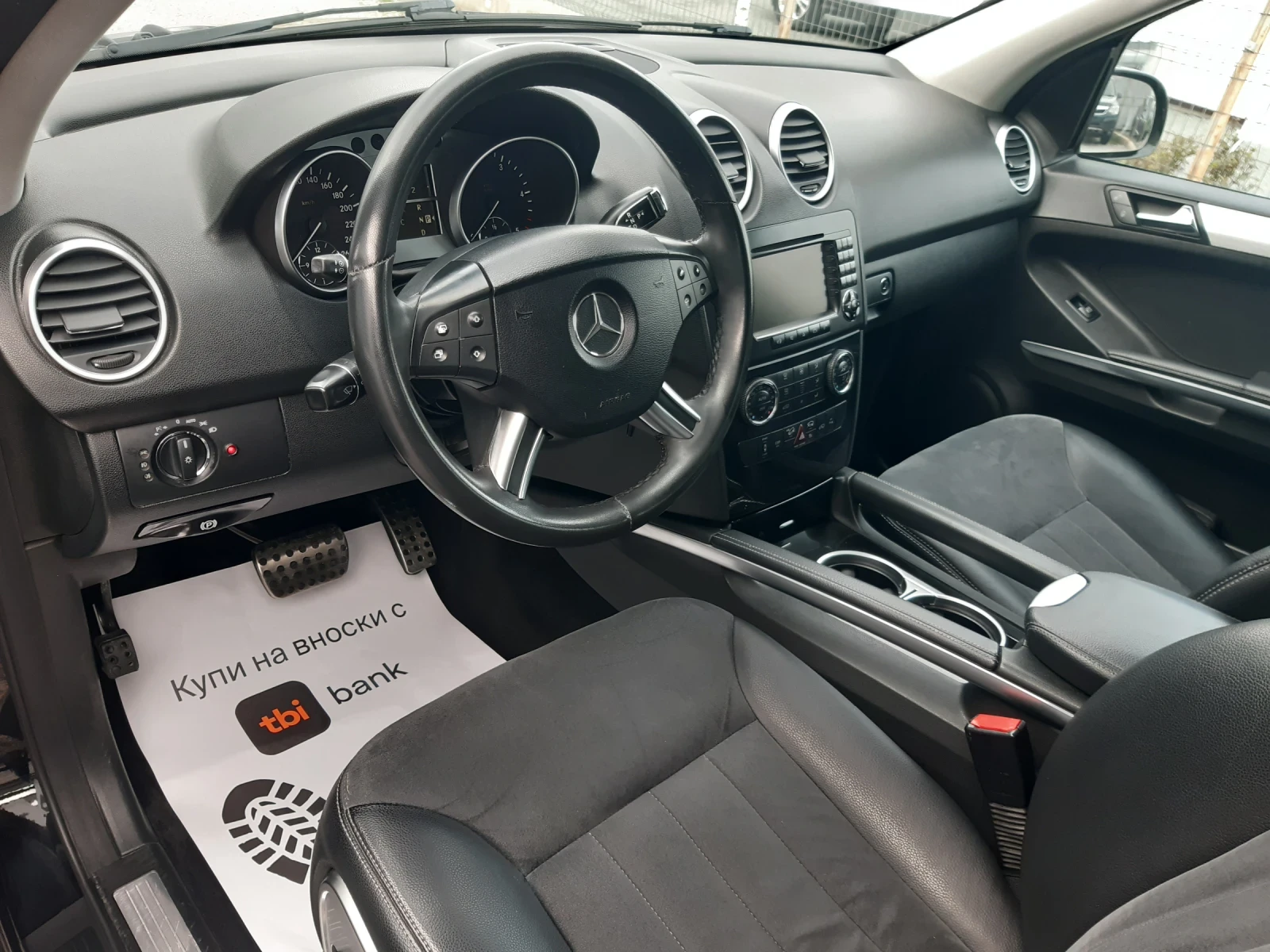 Mercedes-Benz ML 320 КАТО НОВ, снимка 11 - Автомобили и джипове - 53513913