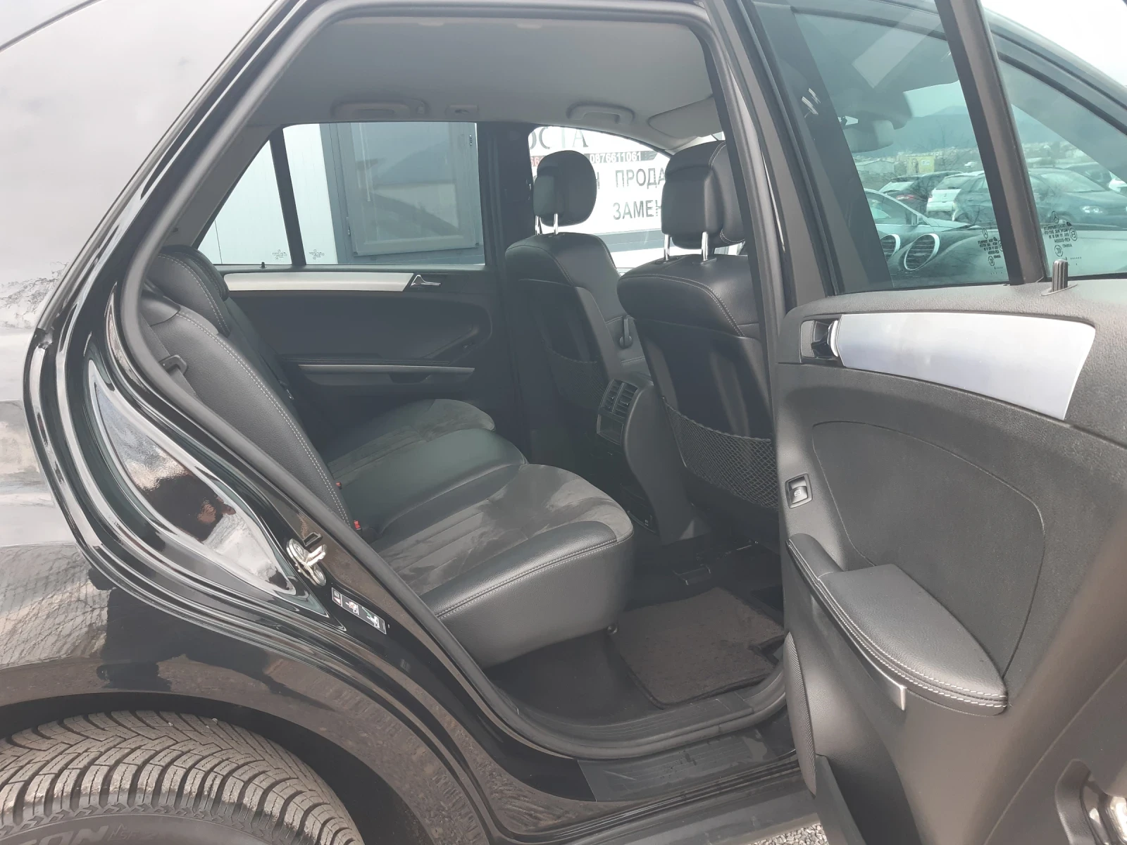 Mercedes-Benz ML 320 КАТО НОВ, снимка 13 - Автомобили и джипове - 53513913