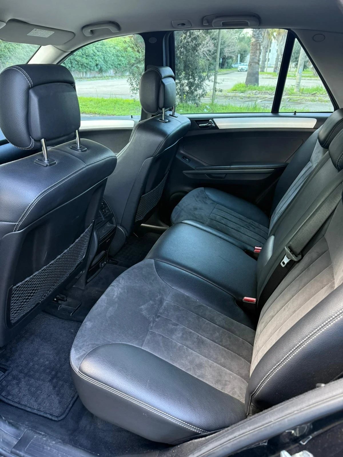 Mercedes-Benz ML 320 КАТО НОВ, снимка 9 - Автомобили и джипове - 53513913