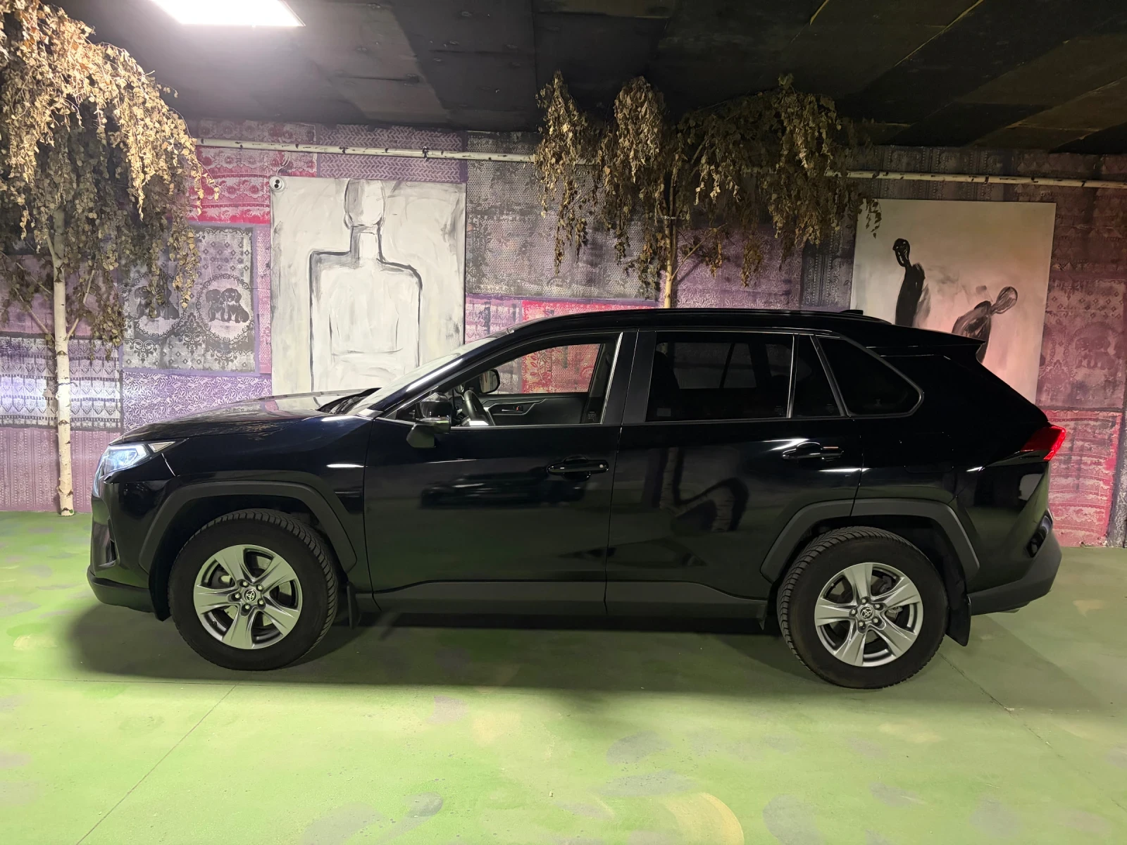 Toyota Rav4 2.5 Hybrid, снимка 3 - Автомобили и джипове - 53776174