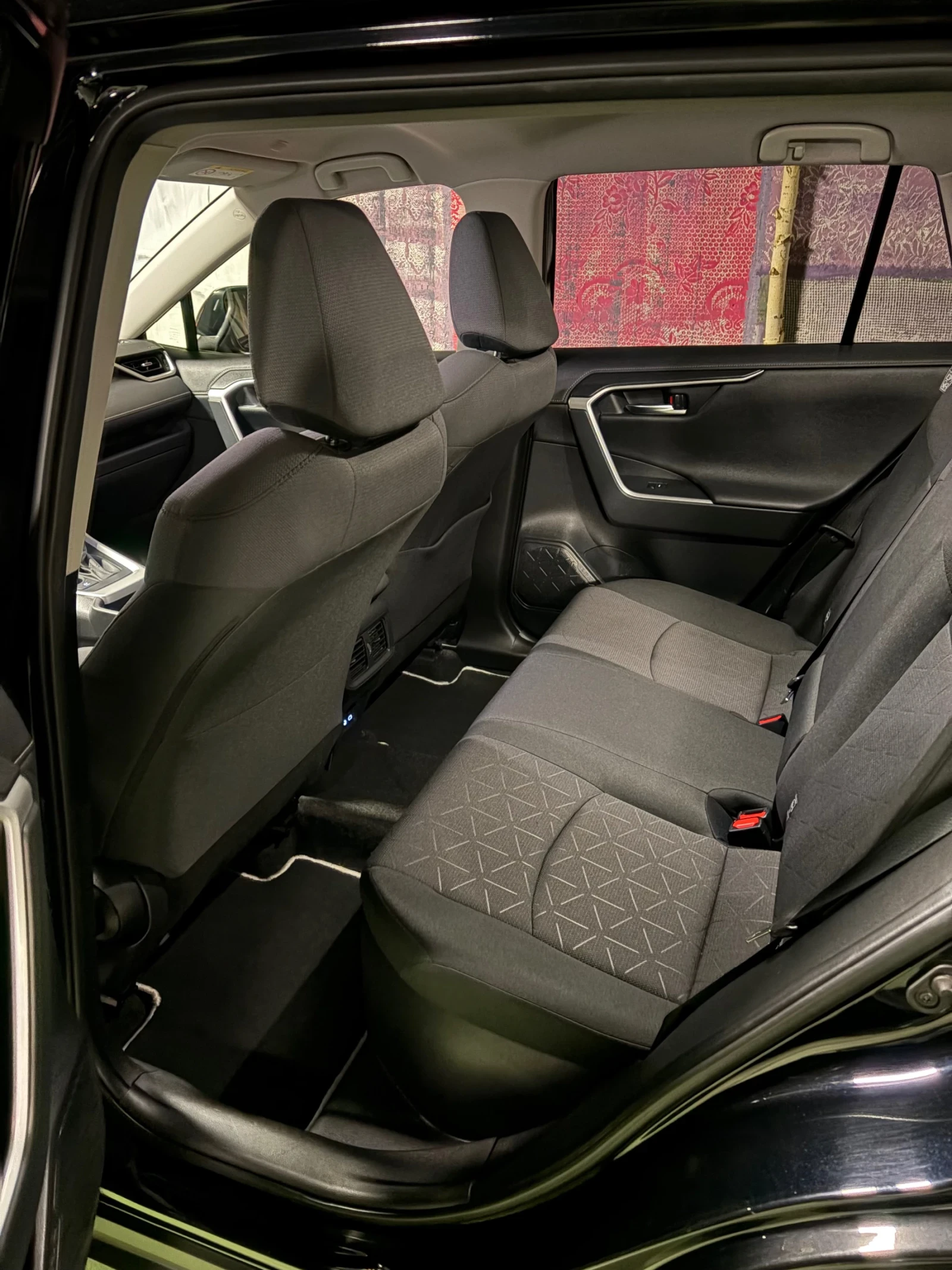 Toyota Rav4 2.5 Hybrid, снимка 5 - Автомобили и джипове - 53776174