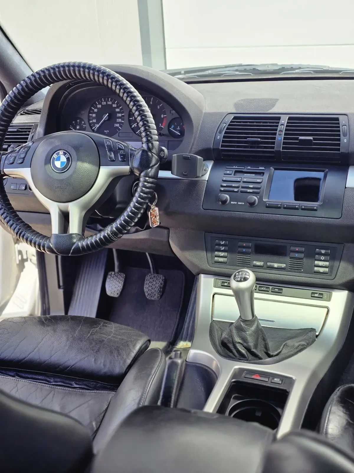BMW X5 3.0 Бензин* Ръчка, снимка 10 - Автомобили и джипове - 54291910