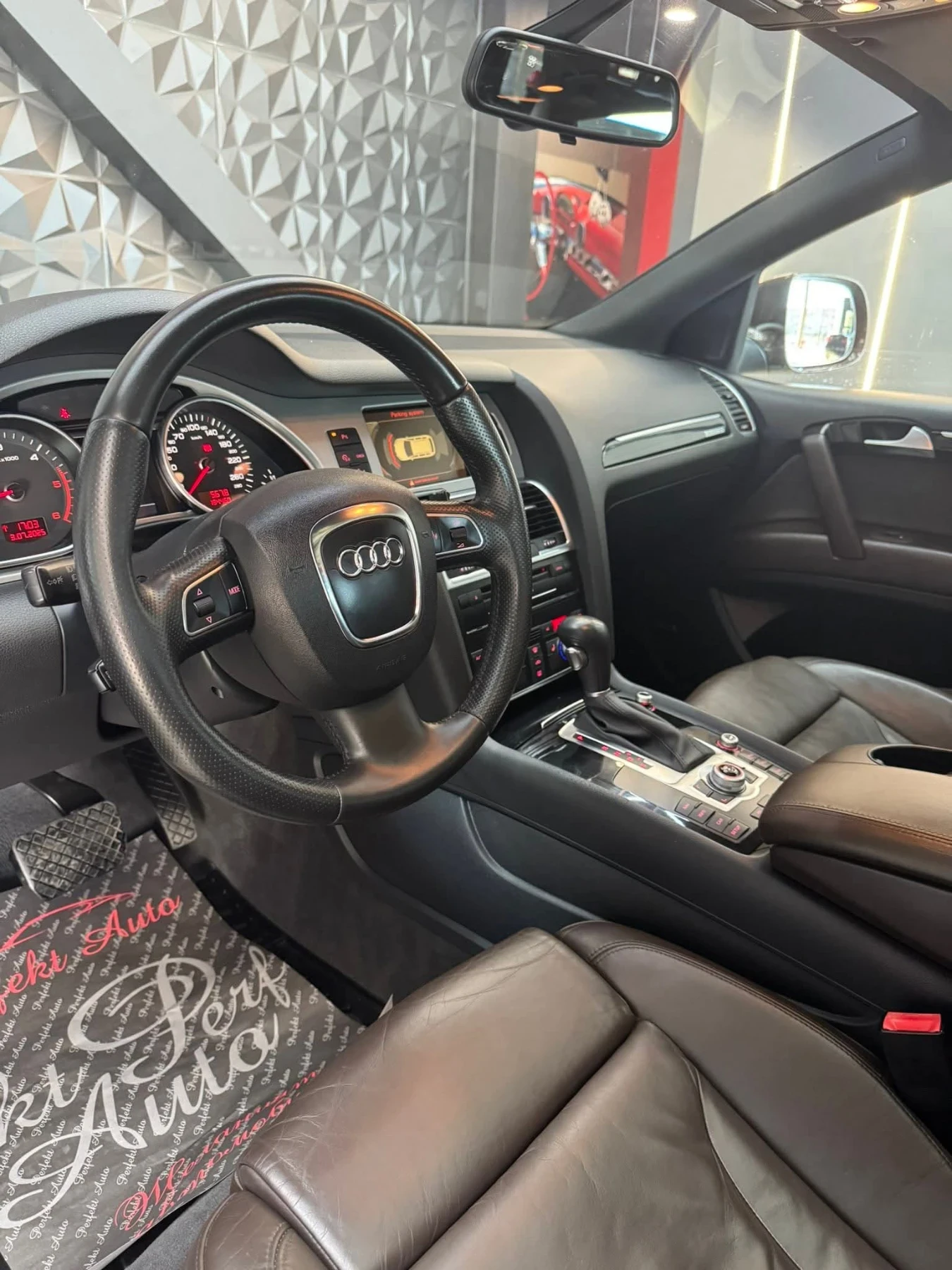 Audi Q7 3.0TDI, снимка 6 - Автомобили и джипове - 54372074