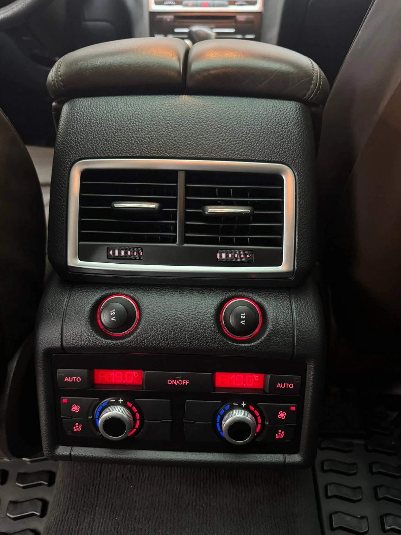 Audi Q7 3.0TDI, снимка 9 - Автомобили и джипове - 54372074