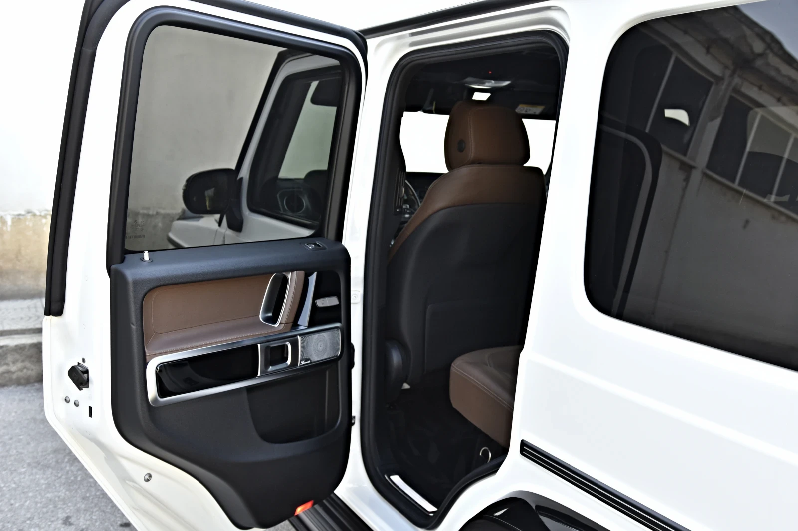Mercedes-Benz G 350 D 63AMG-OPTIC * 360* AMG SOUND* 21AMG* FULL NOV, снимка 17 - Автомобили и джипове - 55980650